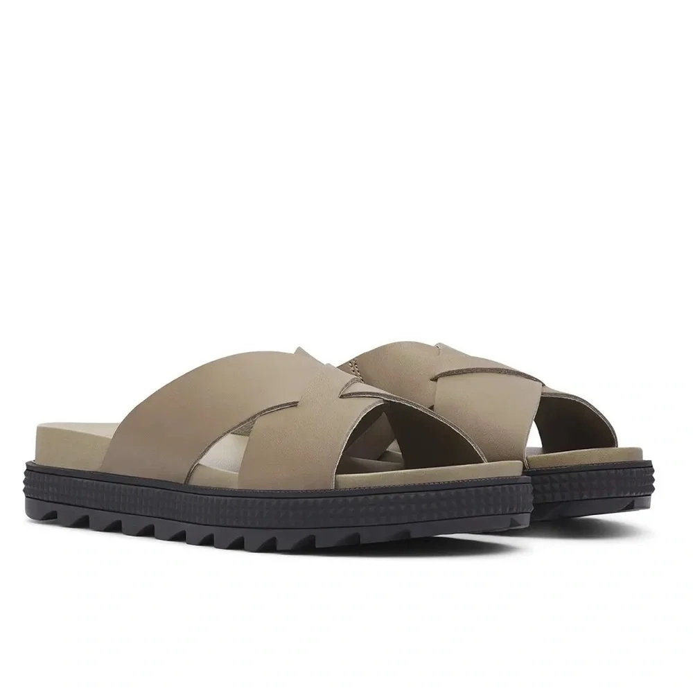 New SOREL Roaming Crisscross Slide Sandal - Picture 1 of 8